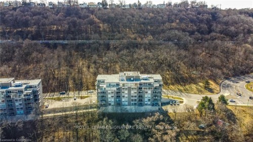402-455 Charlton Avenue E, Hamilton, ON L8N 0B2 3