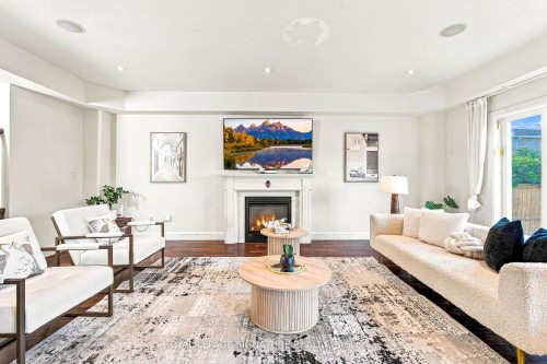 17 Lagoon Avenue, Hamilton, ON 