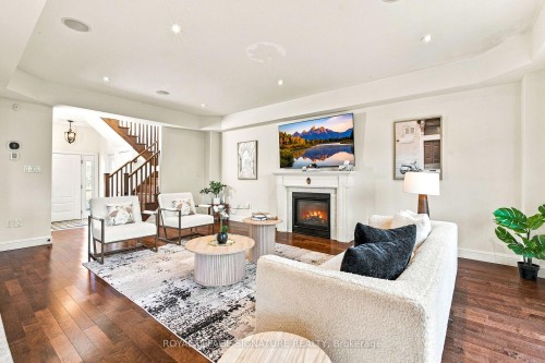 17 Lagoon Avenue, Hamilton, ON 
