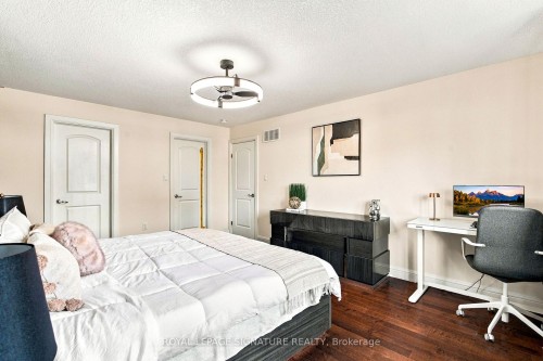 17 Lagoon Avenue, Hamilton, ON 