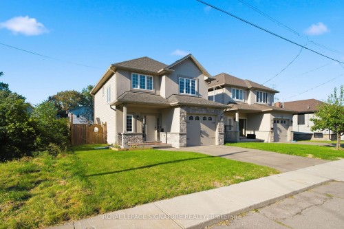 17 Lagoon Avenue, Hamilton, ON 