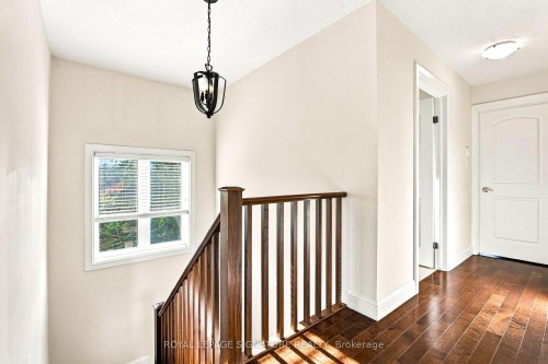 17 Lagoon Avenue, Hamilton, ON 