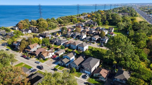 17 Lagoon Avenue, Hamilton, ON 