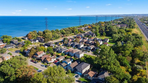 17 Lagoon Avenue, Hamilton, ON 