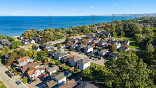 17 Lagoon Avenue, Hamilton, ON 