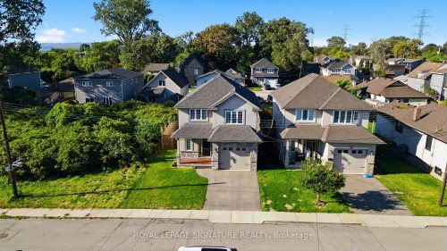 17 Lagoon Avenue, Hamilton, ON 