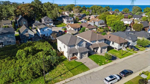 17 Lagoon Avenue, Hamilton, ON 