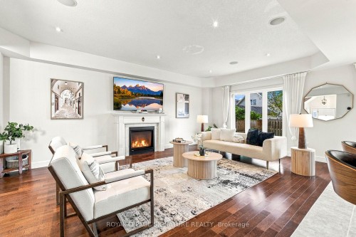 17 Lagoon Avenue, Hamilton, ON 