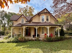 65 Bond Street W Kawartha Lakes, ON K9V 3R3