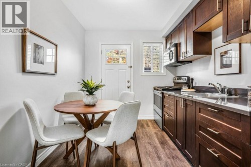 Eat-in Kitchen - 262 Westcourt Place, Waterloo, ON 