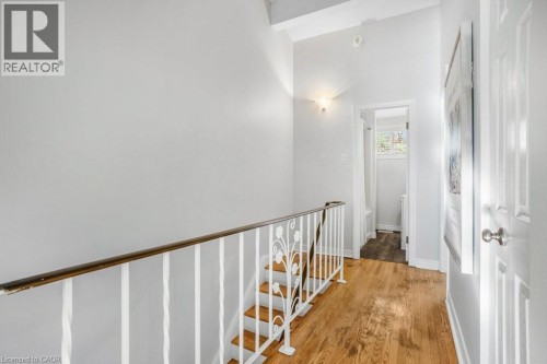 Bedroom Level Hallway - 262 Westcourt Place, Waterloo, ON 