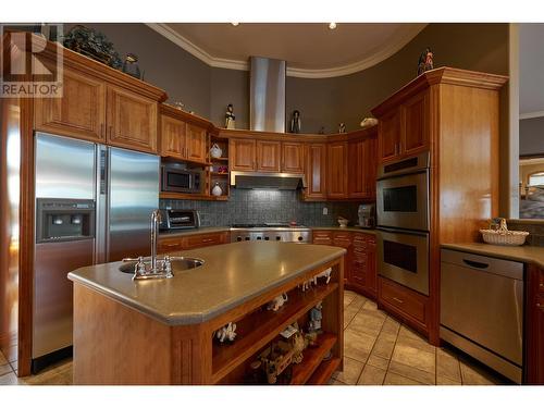 6027 Walnut Road, Horse Lake, BC - Indoor Photo Showing Kitchen
