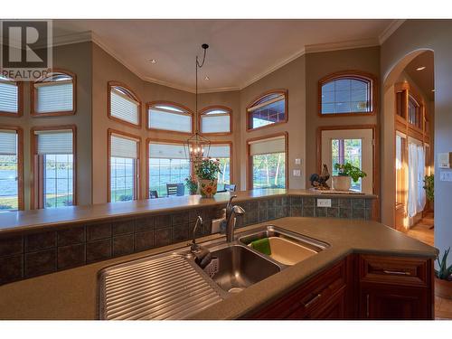 6027 Walnut Road, Horse Lake, BC - Indoor Photo Showing Kitchen With Double Sink