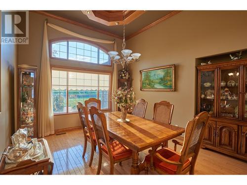 6027 Walnut Road, Horse Lake, BC - Indoor Photo Showing Dining Room
