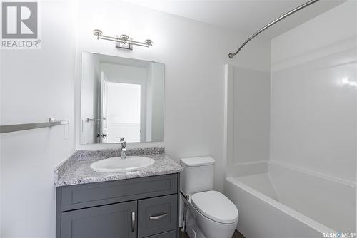 309 Reddekopp Crescent, Warman, SK - Indoor Photo Showing Bathroom