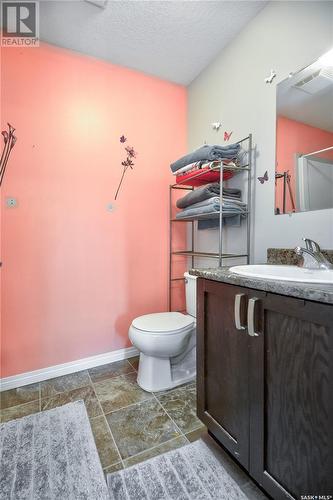 112 1501 15Th Street E, Prince Albert, SK - Indoor Photo Showing Bathroom