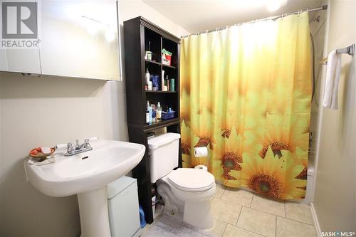 301 3Rd Avenue, Whitewood, SK - Indoor Photo Showing Bathroom