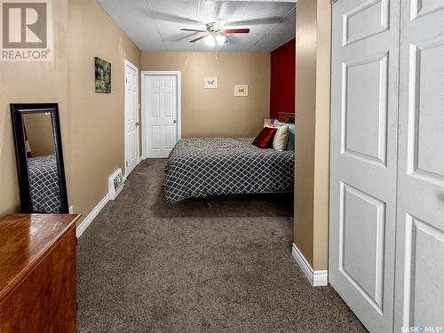 221 Dufferin Street E, Swift Current, SK - Indoor Photo Showing Bedroom