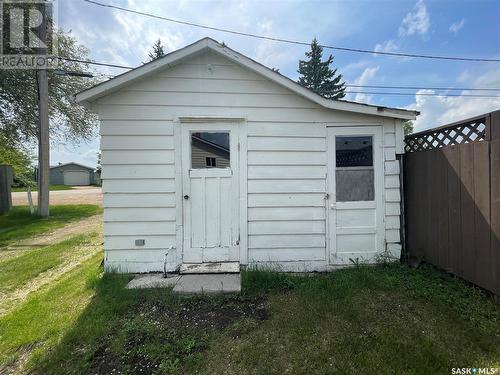 441 1St Avenue Se, Sturgis, SK - Outdoor With Exterior
