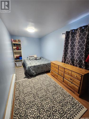 101 Centre Street, Frontier, SK - Indoor Photo Showing Bedroom
