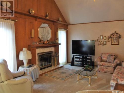 316 8Th Street W, Leader, SK - Indoor Photo Showing Living Room With Fireplace