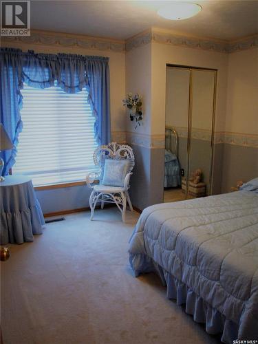 316 8Th Street W, Leader, SK - Indoor Photo Showing Bedroom