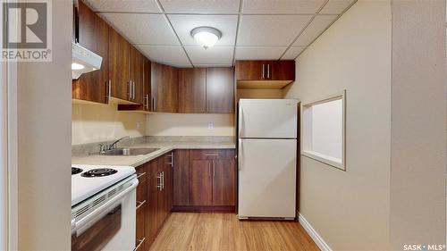 32 Nollet Avenue, Regina, SK - Indoor Photo Showing Kitchen