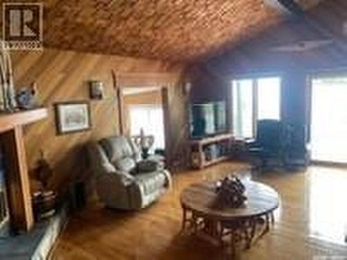 Arrowhead Island, Lac La Ronge, SK - Indoor Photo Showing Living Room